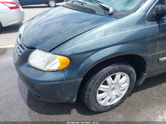 44687469 :رقم المزاد ، 1A4GJ45R57B120797 vin ، 2007 Chrysler Town & Country مزاد بيع