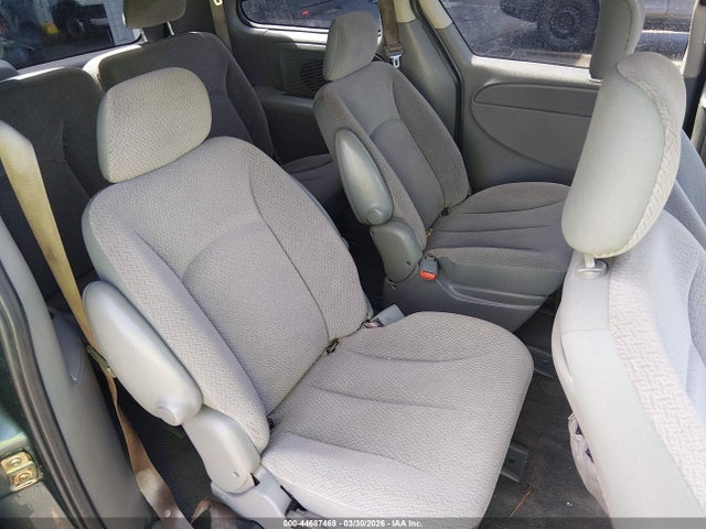44687469 :رقم المزاد ، 1A4GJ45R57B120797 vin ، 2007 Chrysler Town & Country مزاد بيع