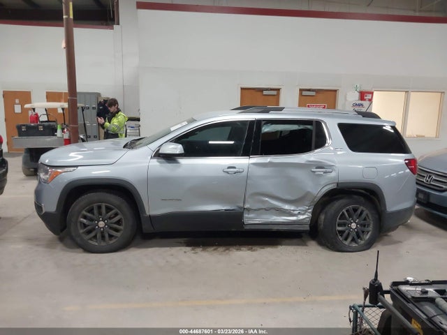 44687601 :رقم المزاد ، 1GKKNULS2HZ297735 vin ، 2017 Gmc Acadia Slt-1 مزاد بيع