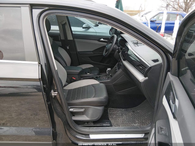 Продажа на аукционе авто 2022 Volkswagen Taos 1.5t Sel, vin: 3VV2X7B26NM048958, номер лота: 44687637