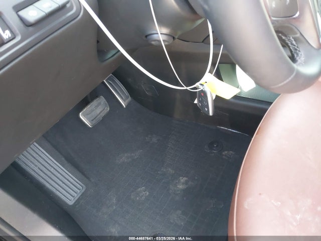 2025 CADILLAC XT5 1GYKNGRS9SZ135994 Photo 10