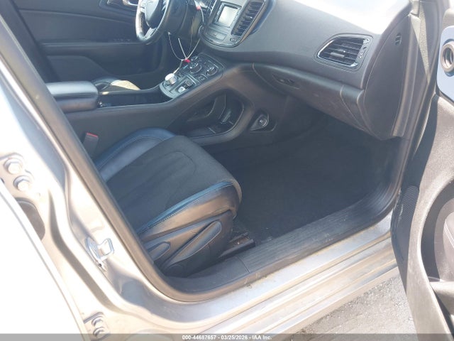 2015 Chrysler 200 S მანქანა იყიდება აუქციონზე, vin: 1C3CCCBG9FN572491, აუქციონის ნომერი: 44687657