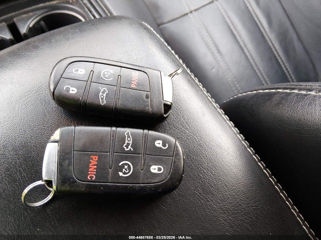 2015 Chrysler 300 300s მანქანა იყიდება აუქციონზე, vin: 2C3CCABGXFH882274, აუქციონის ნომერი: 44687658