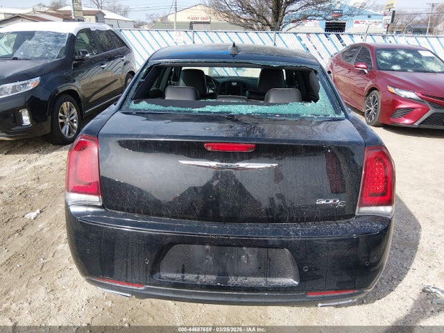 2015 Chrysler 300 300s მანქანა იყიდება აუქციონზე, vin: 2C3CCABGXFH882274, აუქციონის ნომერი: 44687658