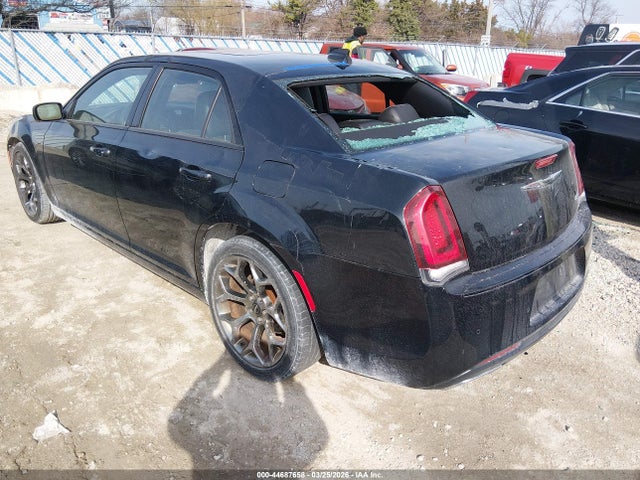 2015 Chrysler 300 300s მანქანა იყიდება აუქციონზე, vin: 2C3CCABGXFH882274, აუქციონის ნომერი: 44687658