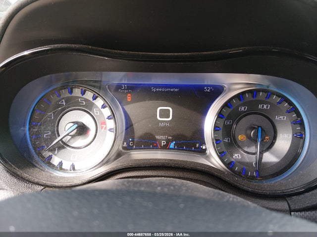 2015 Chrysler 300 300s მანქანა იყიდება აუქციონზე, vin: 2C3CCABGXFH882274, აუქციონის ნომერი: 44687658
