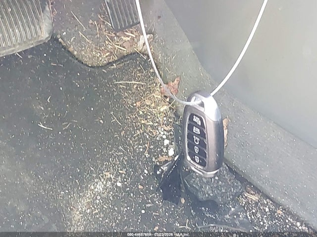 5NPLM4AG6NH081360 Hyundai ELANTRA SEL