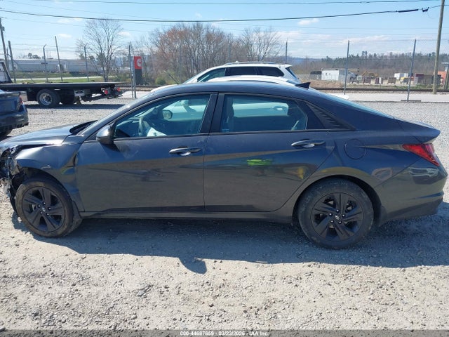 5NPLM4AG6NH081360 Hyundai ELANTRA SEL