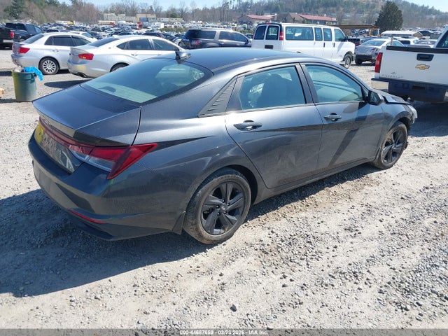 5NPLM4AG6NH081360 Hyundai ELANTRA SEL