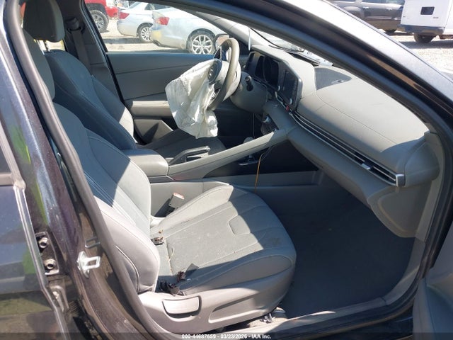 5NPLM4AG6NH081360 Hyundai ELANTRA SEL