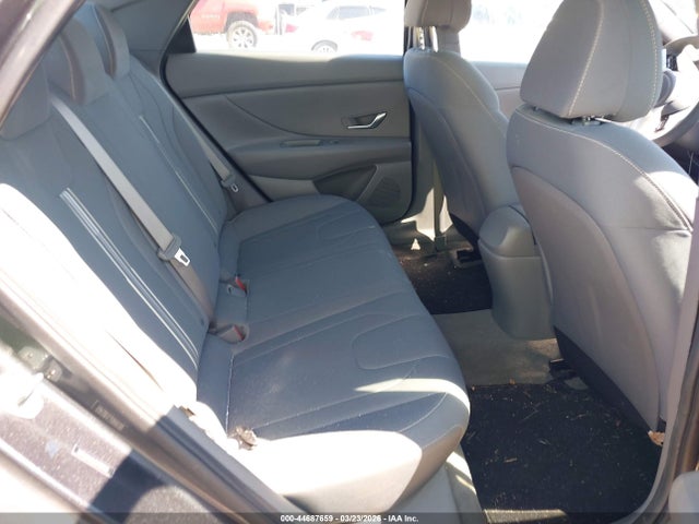 5NPLM4AG6NH081360 Hyundai ELANTRA SEL