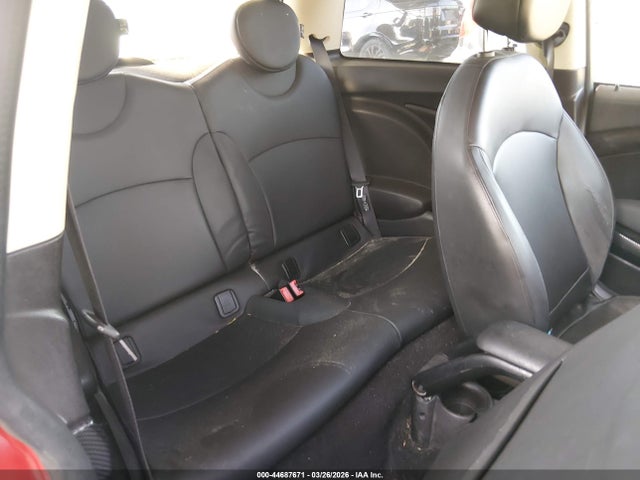 2011 MINI COOPER S WMWSV3C55BTY11844 Photo 7