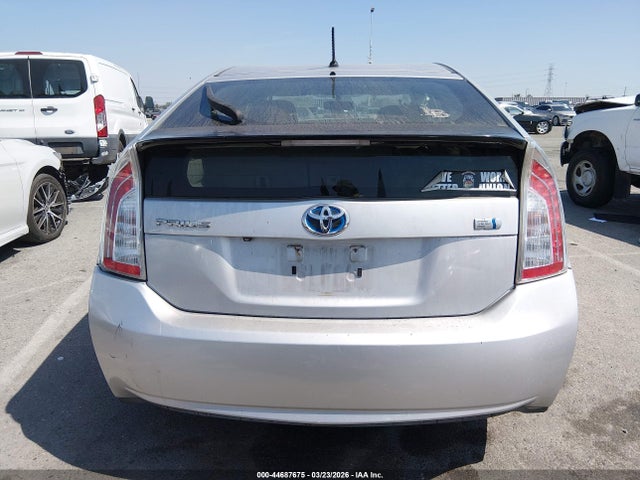 Toyota Prius Two 2015 JTDKN3DU3F0397317 Image 17