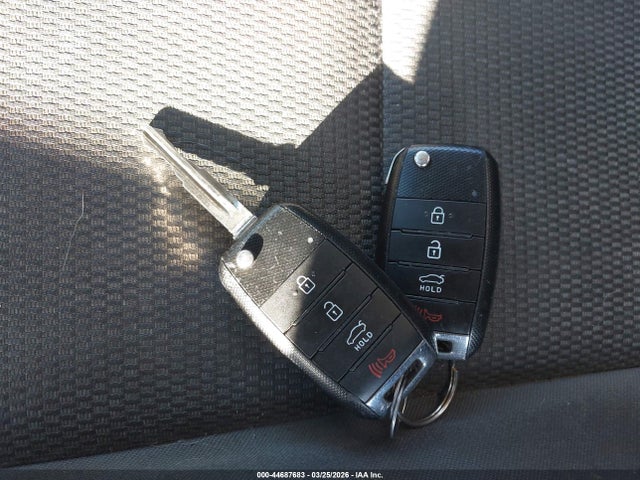 KIA FORTE LX 2018 3KPFK4A78JE248433 Image 11
