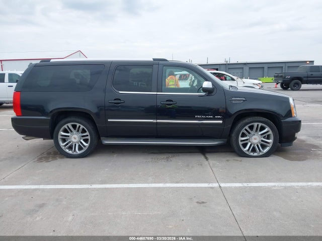 Aukcja sprzedaży 2012 Cadillac Escalade Esv Luxury, vin: 1GYS4HEF2CR252710, numer aukcji: 44687690