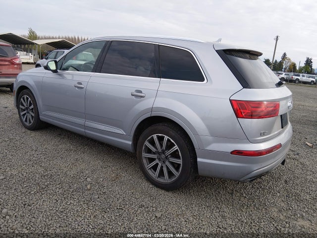 2018 AUDI Q7 WA1VAAF7XJD044024 Photo 2