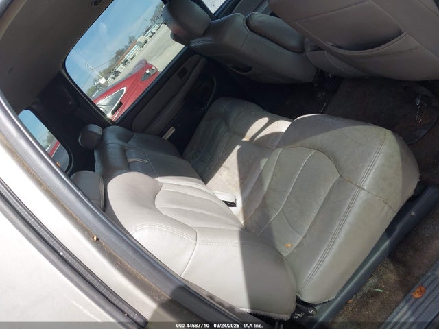 2001 Chevrolet Suburban 1500 Ls მანქანა იყიდება აუქციონზე, vin: 3GNEC16T91G174271, აუქციონის ნომერი: 44687710