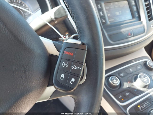 44687737 :رقم المزاد ، 1C3CCCCG8FN517397 vin ، 2015 Chrysler 200 C مزاد بيع