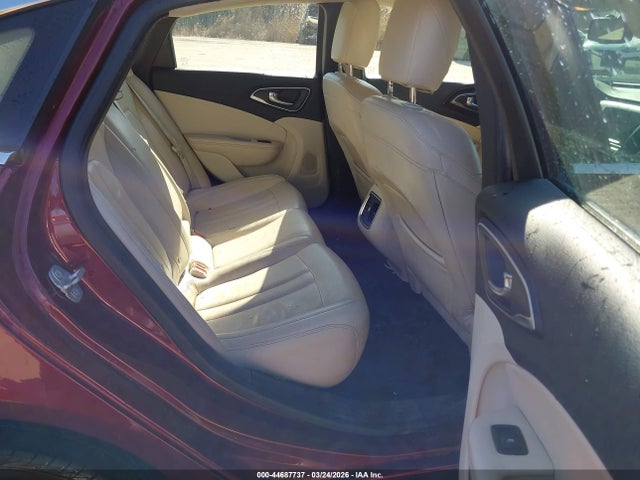 44687737 :رقم المزاد ، 1C3CCCCG8FN517397 vin ، 2015 Chrysler 200 C مزاد بيع