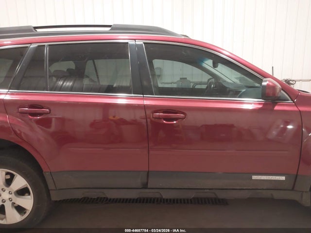 44687784 :رقم المزاد ، 4S4BRBLC4B3405193 vin ، 2011 Subaru Outback 2.5i Limited مزاد بيع