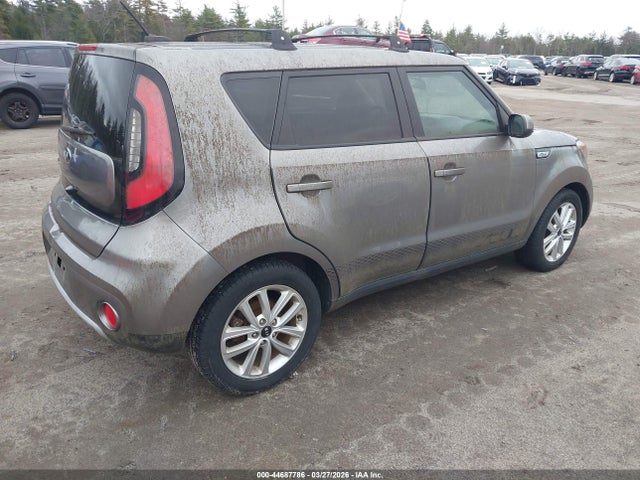 KIA SOUL + 2017 KNDJP3A58H7467410 Image 4