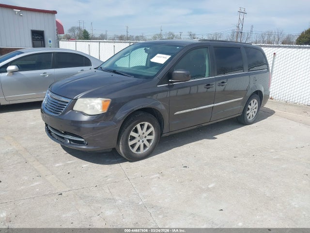 2016 Chrysler Town & Country Touring მანქანა იყიდება აუქციონზე, vin: 2C4RC1BG9GR230859, აუქციონის ნომერი: 44687806