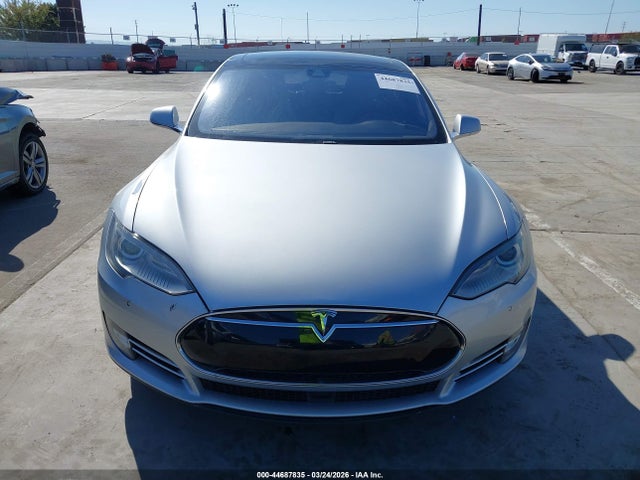 Aukcja sprzedaży 2015 Tesla Model S 60/70/85, vin: 5YJSA1H15FF085534, numer aukcji: 44687835