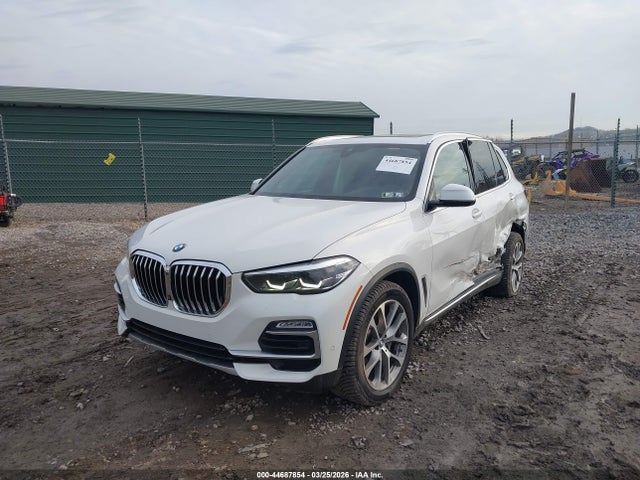 2019 BMW X5 5UXCR6C55KLL21254 Photo 1