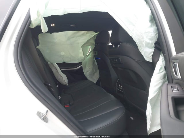 2019 BMW X5 5UXCR6C55KLL21254 Photo 7