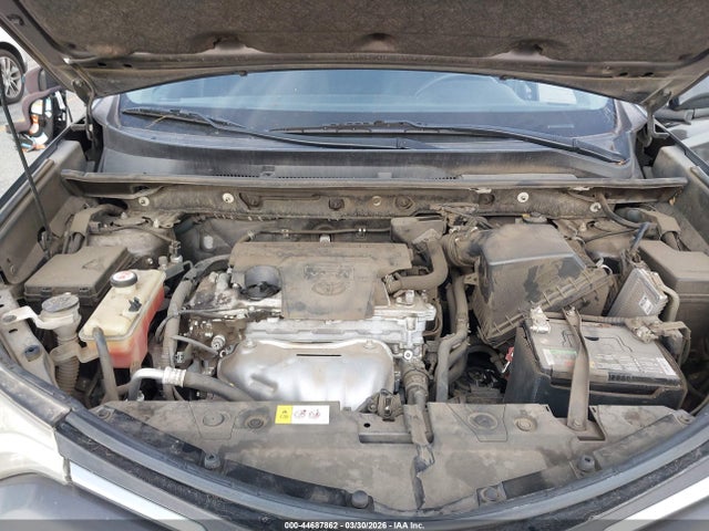 JTMZFREV5HJ709799 Toyota RAV4 LE