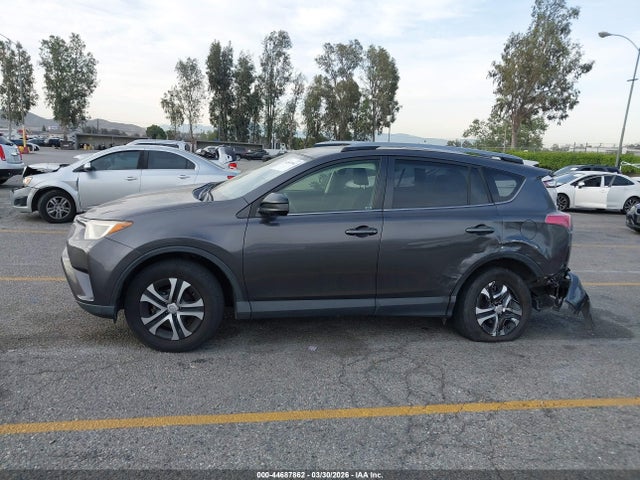 JTMZFREV5HJ709799 Toyota RAV4 LE