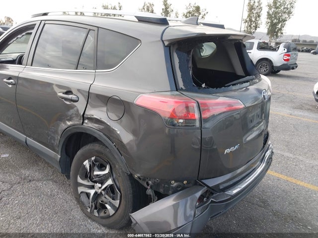 JTMZFREV5HJ709799 Toyota RAV4 LE