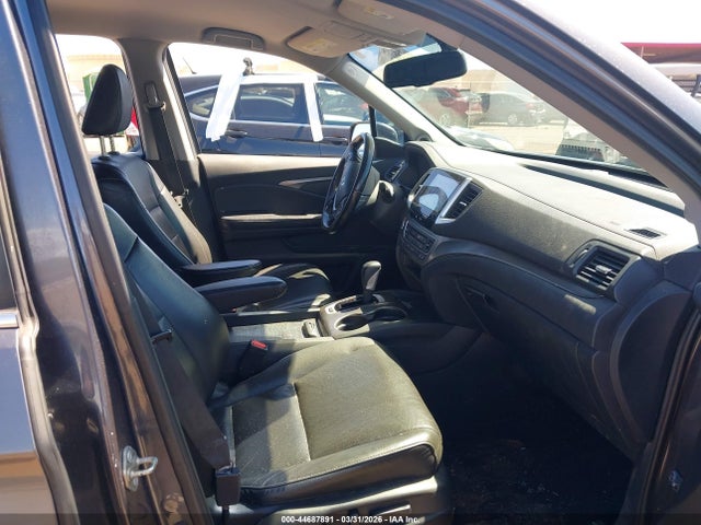 Auction sale of the 2017 Honda Ridgeline Rtl-t, vin: 5FPYK2F65HB003498, lot number: 44687891