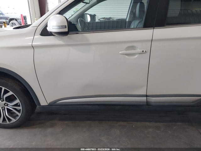 Продаж на аукціоні авто 2018 Mitsubishi Outlander Sel, vin: JA4AZ3A3XJZ025452, номер лоту: 44687903