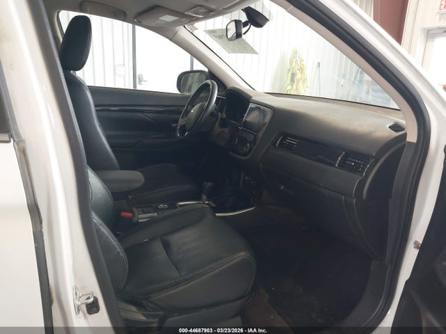 2018 MITSUBISHI OUTLANDER JA4AZ3A3XJZ025452 Photo 4