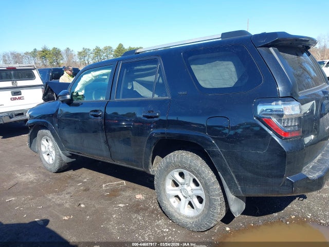 2020 Toyota 4runner Sr5 მანქანა იყიდება აუქციონზე, vin: JTEBU5JR7L5774174, აუქციონის ნომერი: 44687917