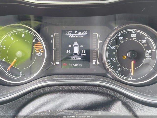 1C4PJLCBXKD340584 Jeep Cherokee Latitude Fwd