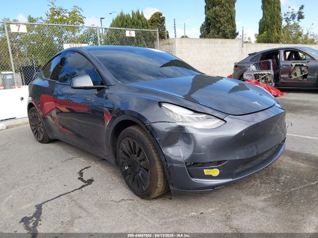Продажа на аукционе авто 2021 Tesla Model Y Long Range Dual Motor All-wheel Drive, vin: 5YJYGDEE2MF282109, номер лота: 44687950