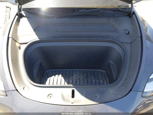 Продажа на аукционе авто 2021 Tesla Model Y Long Range Dual Motor All-wheel Drive, vin: 5YJYGDEE2MF282109, номер лота: 44687950