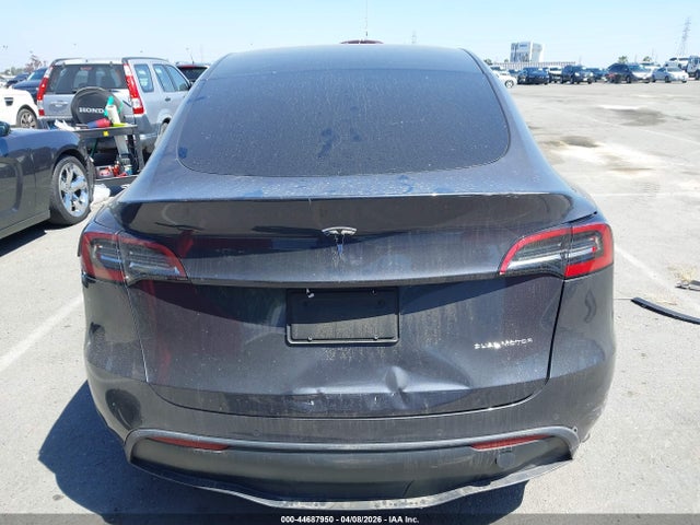 Продажа на аукционе авто 2021 Tesla Model Y Long Range Dual Motor All-wheel Drive, vin: 5YJYGDEE2MF282109, номер лота: 44687950