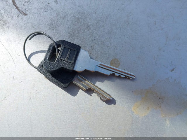 44687954 :رقم المزاد ، 1GTDR14K2HJ513345 vin ، 1987 Gmc R15 Conventional R1500 مزاد بيع