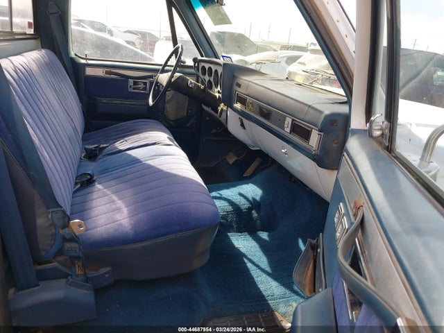 44687954 :رقم المزاد ، 1GTDR14K2HJ513345 vin ، 1987 Gmc R15 Conventional R1500 مزاد بيع
