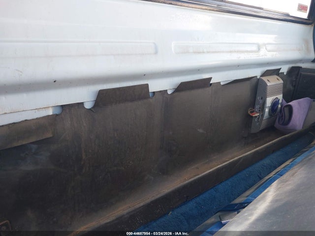 44687954 :رقم المزاد ، 1GTDR14K2HJ513345 vin ، 1987 Gmc R15 Conventional R1500 مزاد بيع