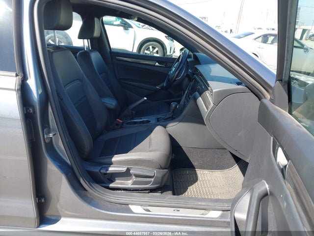 Продажа на аукционе авто 2021 Volkswagen Passat 2.0t R-line, vin: 1VWMA7A32MC015424, номер лота: 44687957