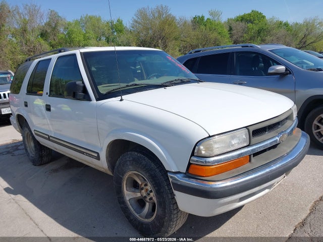 2000 CHEVROLET BLAZER 1GNCS13W5Y2305451