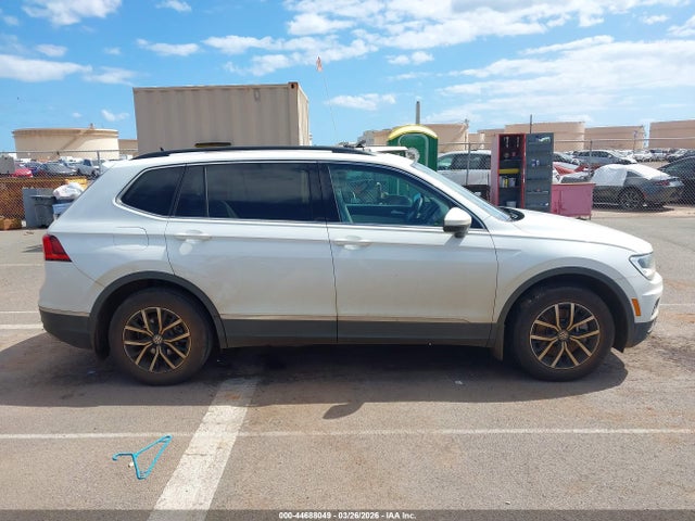 3VV3B7AX5MM046049 Volkswagen Tiguan 2.0t Se/2.0t Se R-line Black/2.0t Sel