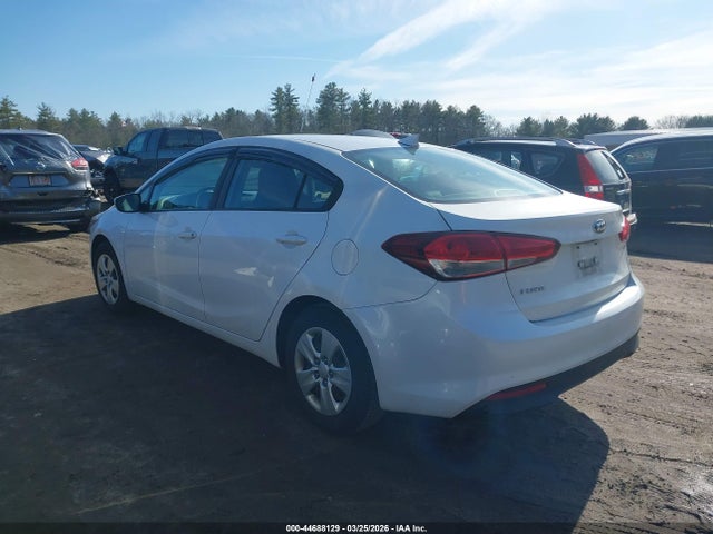 KIA FORTE LX 2017 3KPFL4A72HE014697 Image 3