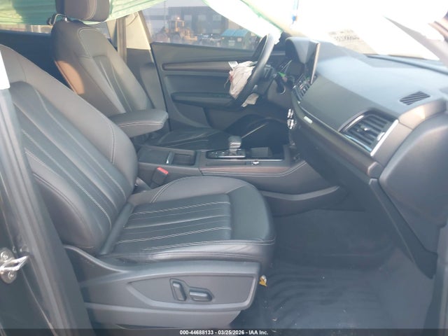 2021 AUDI Q5 WA1BAAFY2M2037547 Photo 4