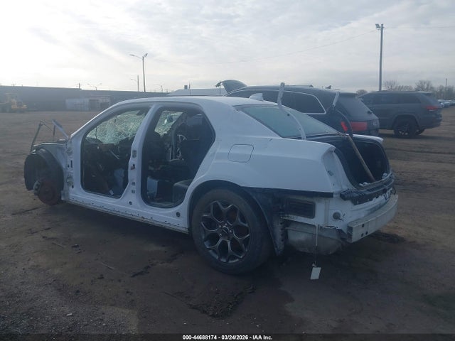 Продажа на аукционе авто 2016 Chrysler 300 300s, vin: 2C3CCAGG6GH311424, номер лота: 44688174