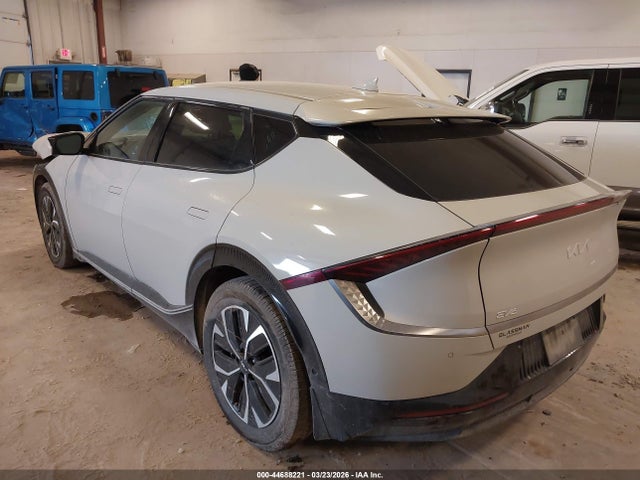 KNDC3DLC4P5158551 KIA Ev6 Wind